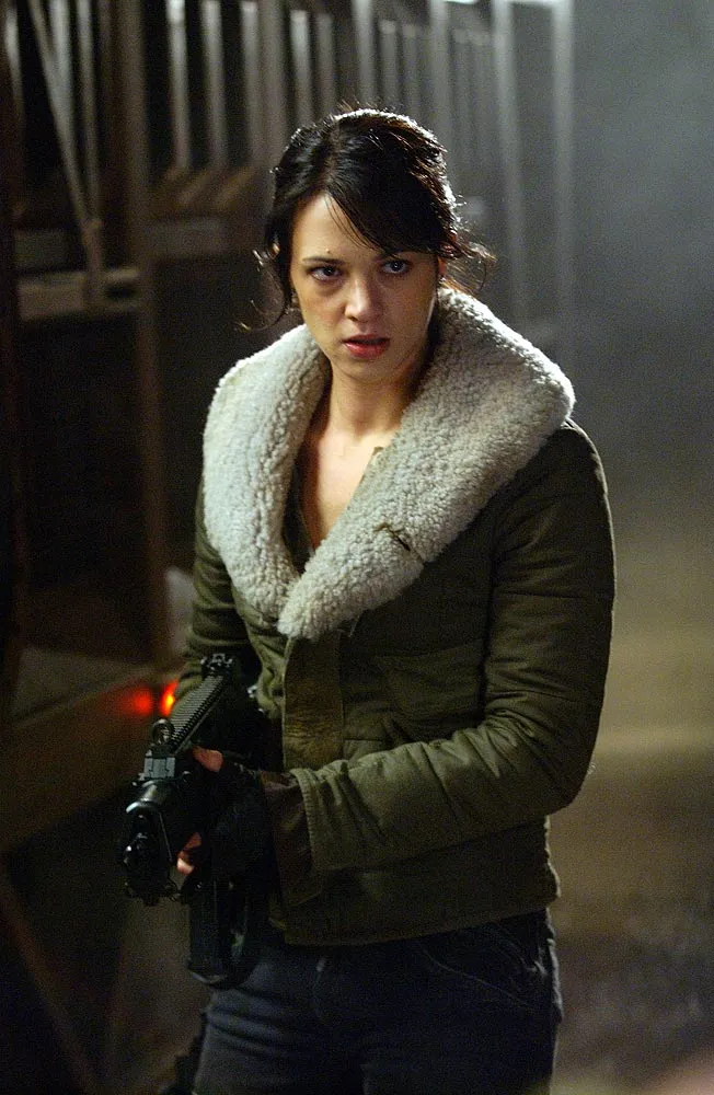 Кадр из фильма Земля мертвых