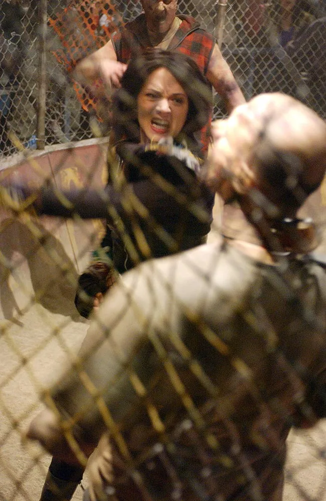 Кадр из фильма Земля мертвых