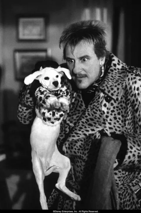 Кадр из фильма 102 далматинца