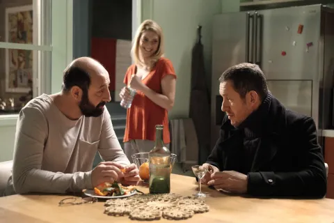 Кадр из фильма Любовь от всех болезней