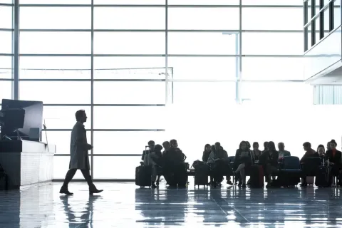 Кадр из фильма Лес самоубийц