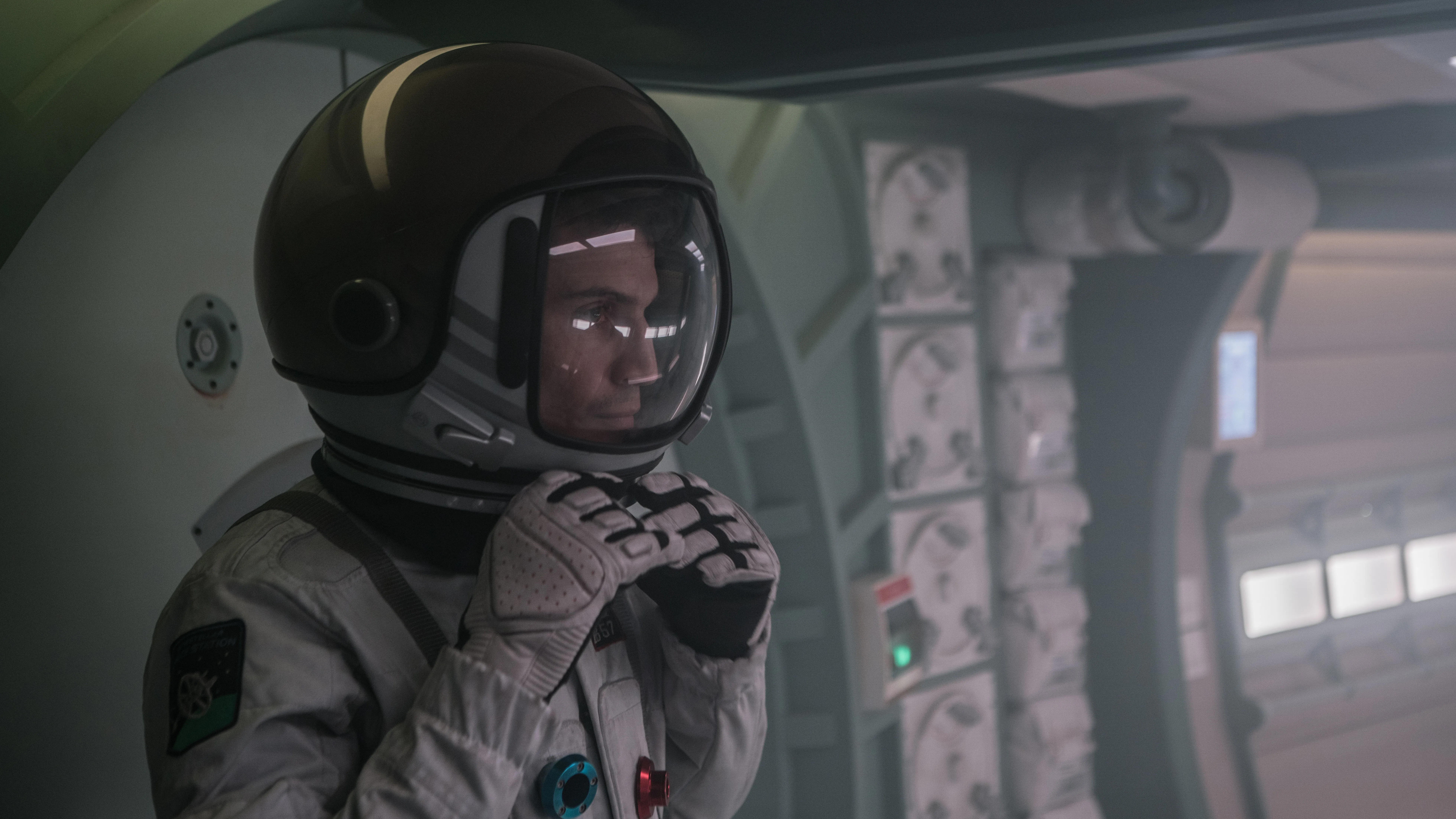 Кадр из фильма Орбита 9