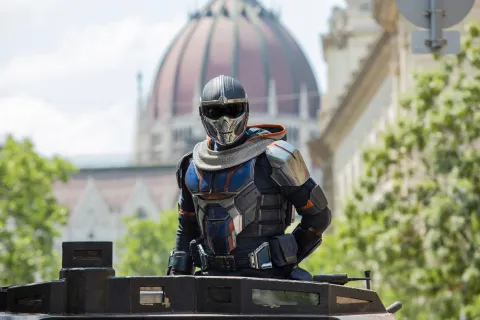 Кадр из фильма Чёрная Вдова