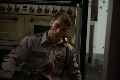 Кадр из фильма Охранник