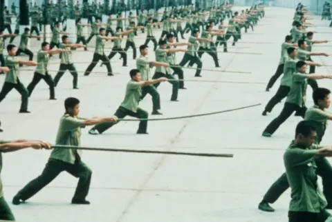 Кадр из фильма Шанхайский полдень