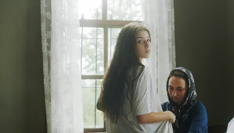 Кадр из фильма Мустанг