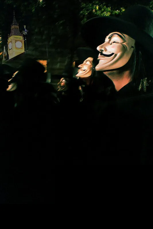 Кадр из фильма «V» значит Вендетта