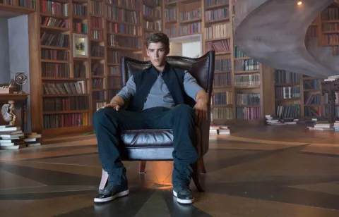 Кадр из фильма Посвященный