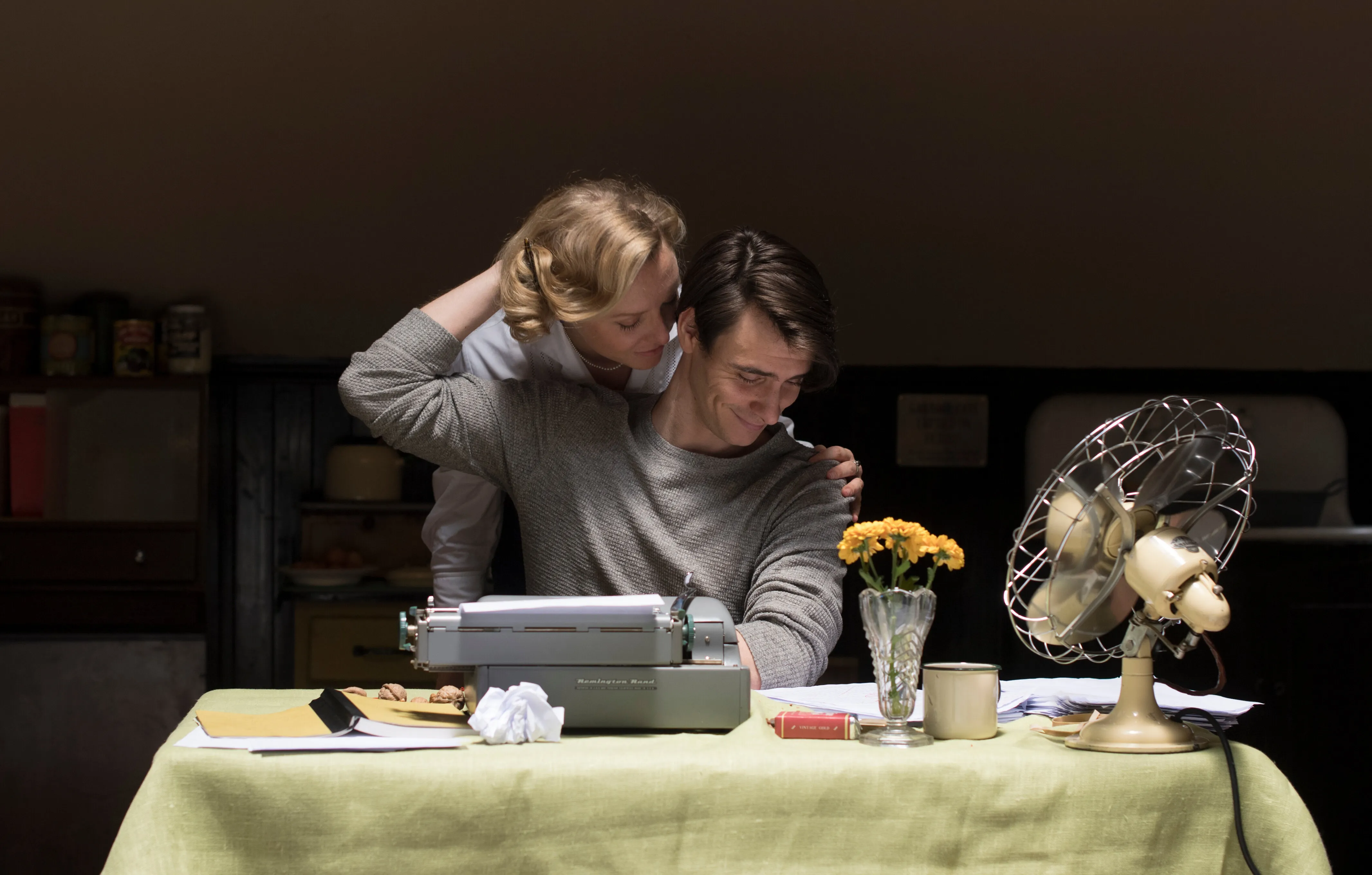 Кадр из фильма Жена