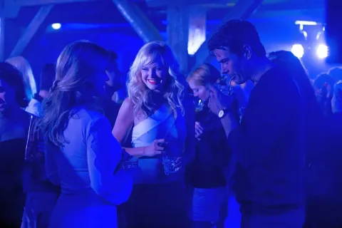 Кадр из фильма Хуже, чем ложь