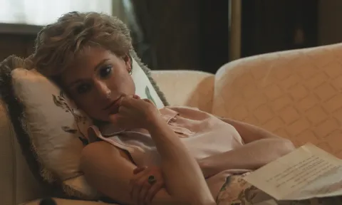 Кадр из фильма Корона