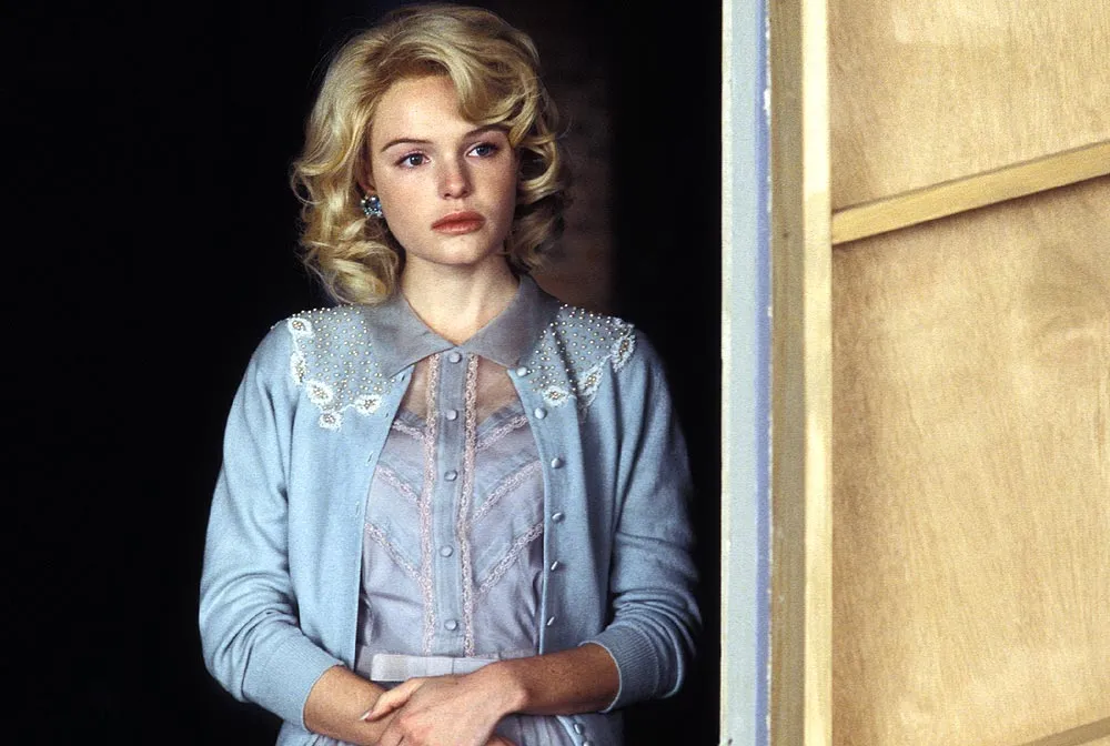 Кадр из фильма У моря