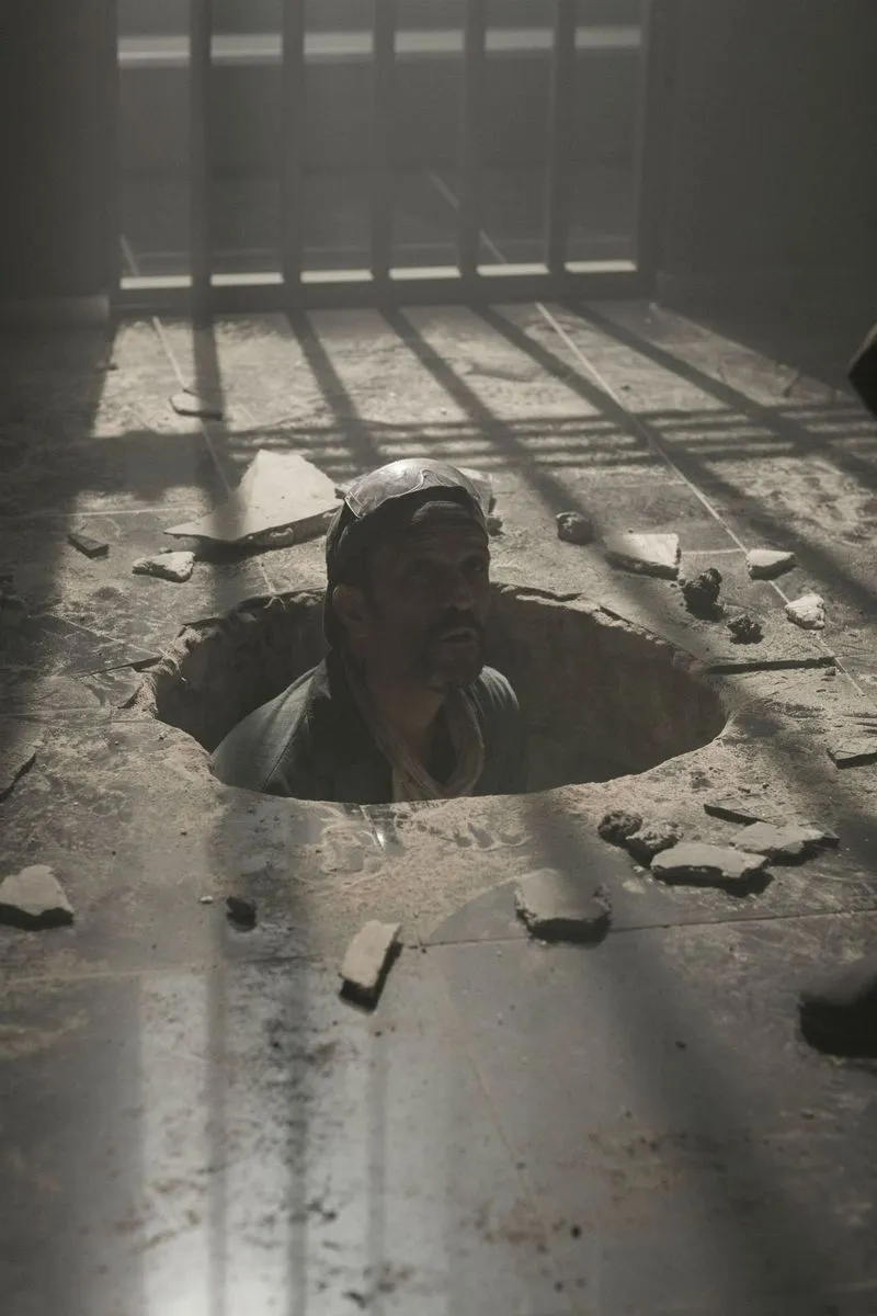 Кадр из фильма В конце туннеля