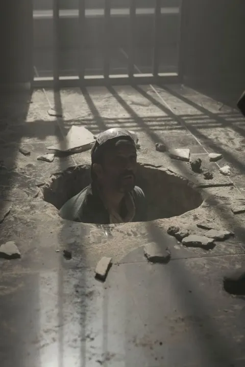 Кадр из фильма В конце туннеля