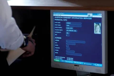 Кадр из фильма Сеть 2.0