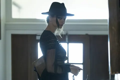 Кадр из фильма Невидимка